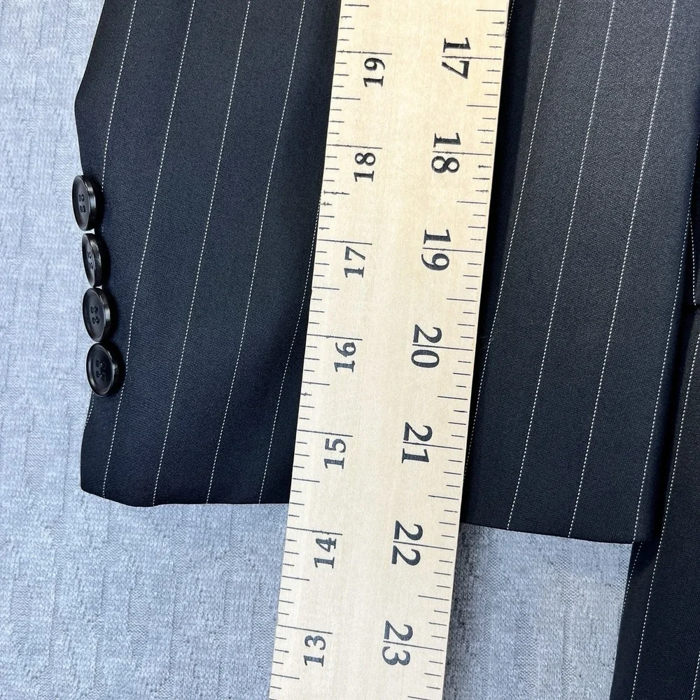 Hugo boss stretch Men (42R) made in USA black pinstripe formal business‎ blazer